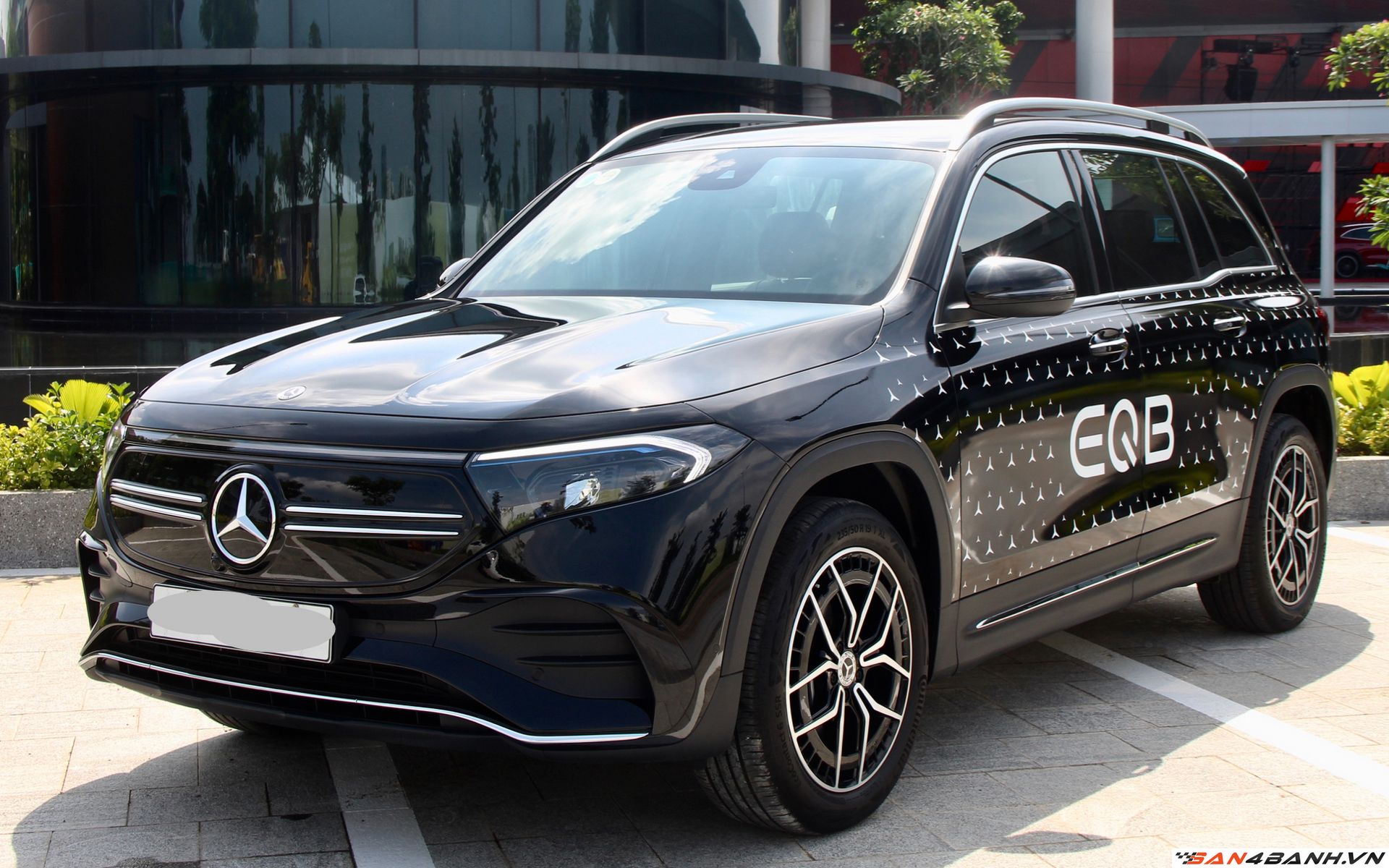 Mercedes-Benz EQB 2023-