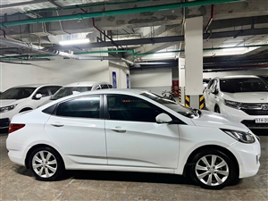 Hyundai Accent 1.4 AT