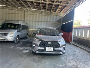 Toyota Veloz Cross CVT