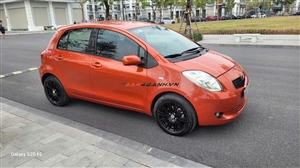 Toyota Yaris 1.3 AT