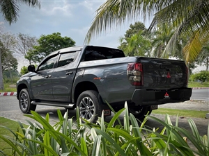 Mitsubishi Triton 4x4 AT Mivec Premium