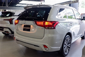 Mitsubishi Outlander 2.0 CVT Premium