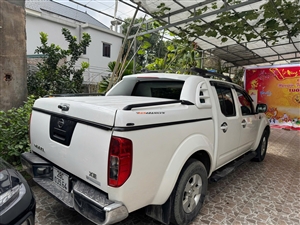 Nissan Navara XE 2.5AT 4WD