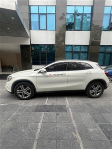 Mercedes-Benz GLA class GLA 200