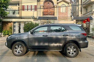 Toyota Fortuner 2.4G MT