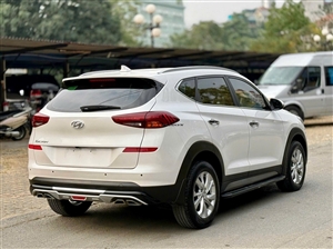 Hyundai Tucson 2.0L Tiêu chuẩn