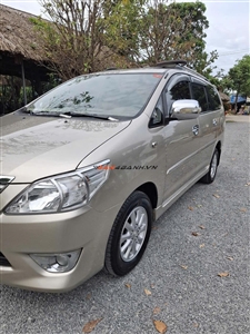 Toyota Innova 2.0G