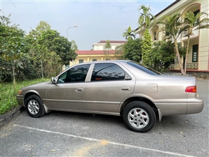 Toyota Camry LE 2.2