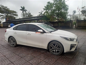 Kia Cerato 1.6 MT