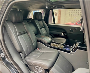 Land Rover Range Rover Autobiography LWB Black Edition