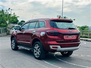 Ford Everest Titanium 2.0L AT 4x2