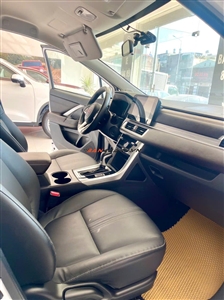 Mitsubishi Xpander AT Premium