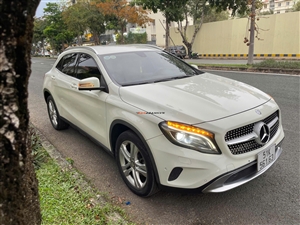 Mercedes Benz GLA Class GLA 200