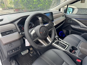 Mitsubishi Xpander AT Premium