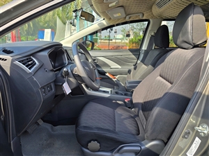 Mitsubishi Xpander AT