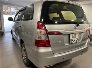 Toyota Innova 2.0E