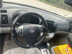 Hyundai Avante 1.6 AT