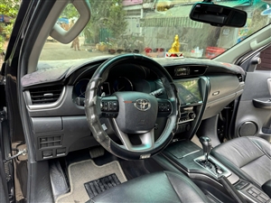 Toyota Fortuner 2.4 4x2 AT