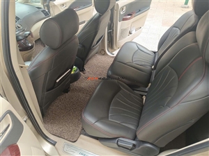 Mitsubishi Grandis 2.4 AT