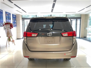 Toyota Innova 2.0G