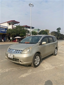 Nissan Grand livina 1.8 AT