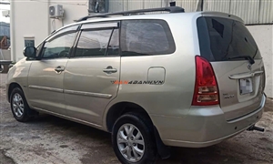 Toyota Innova G