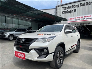 Toyota Fortuner 2.7V 4x2 AT TRD