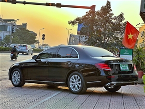 Mercedes Benz E class E200