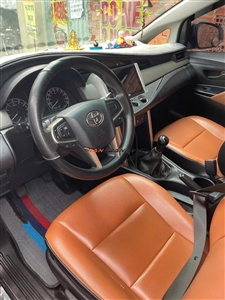 Toyota Innova 2.0E