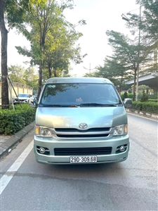 Toyota Hiace Super Wagon 2.7