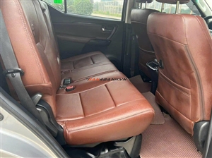 Toyota Fortuner 2.4G 4x2 MT