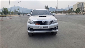 Toyota Fortuner 2.5G