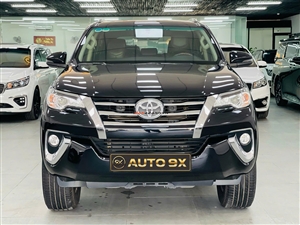 Toyota Fortuner 2.4G 4×2 AT