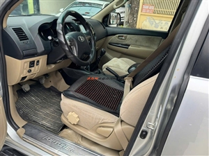 Toyota Fortuner G