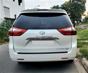 Toyota Sienna Limited 3.5