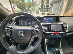 Honda Accord 2.4 AT