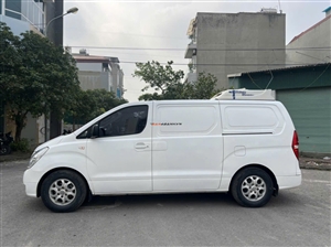 Hyundai Grand Starex Van 2.5 AT