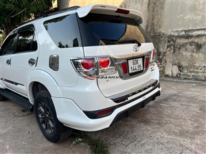 Toyota Fortuner TRD Sportivo 4x2 AT