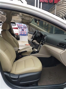 Hyundai Elantra 2.0 AT