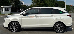 Toyota Veloz Cross CVT Top