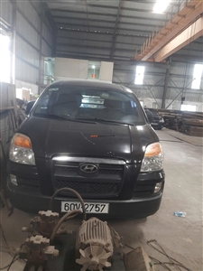 Hyundai Starex Van 2.5 MT