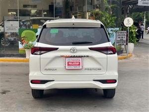 Toyota Avanza Premio MT