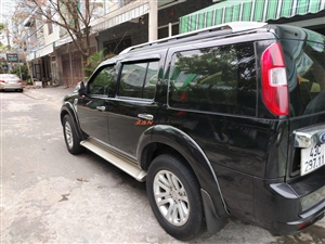 Ford Everest 2.5L 4x2 AT