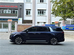 Kia Carnival 2.2D Premium (8S)