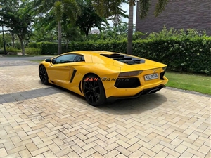 Lamborghini Aventador LP 700-4