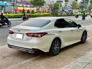 Toyota Camry 2.0Q