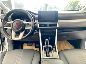 Mitsubishi Xpander AT Premium