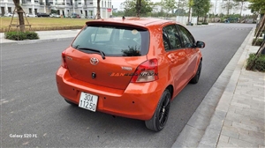 Toyota Yaris 1.3 AT