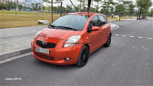 Toyota Yaris 1.3 AT