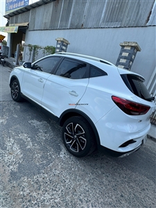 MG ZS LUX